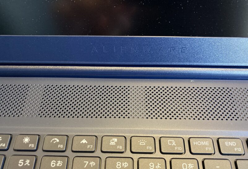 11.■ Alienware Auroraのキーボードとディスプレイ間には排熱配置