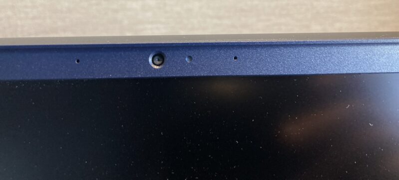 12.■ Alienware Auroraのディスプレイ上部のカメラ