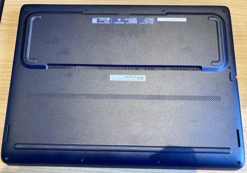 9.■ Alienware Aurora本体の裏面